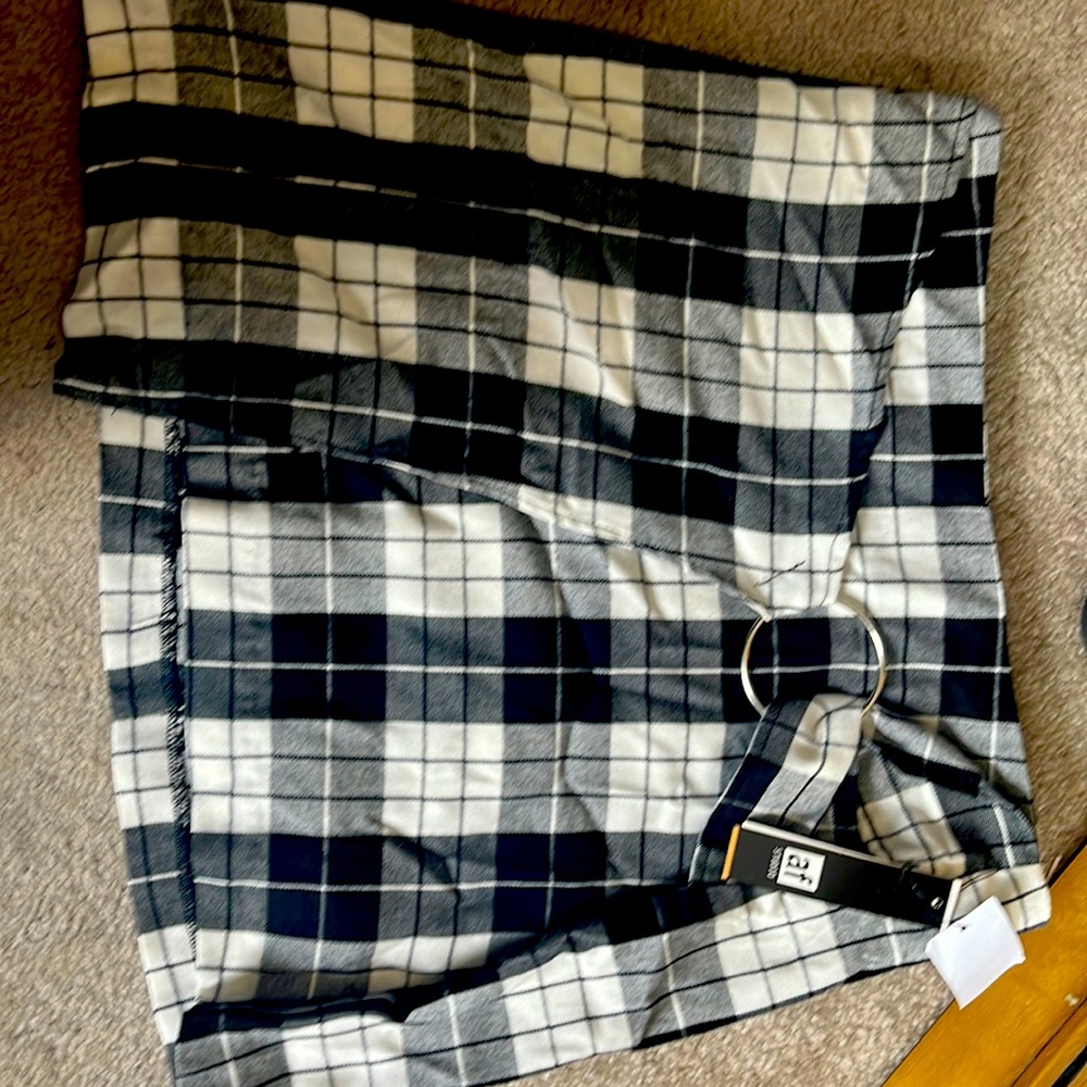 Zumiez black and white mini skirt